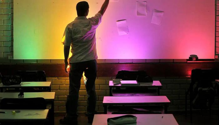 Lei garante a professores plano de carreira e jornada reduzida